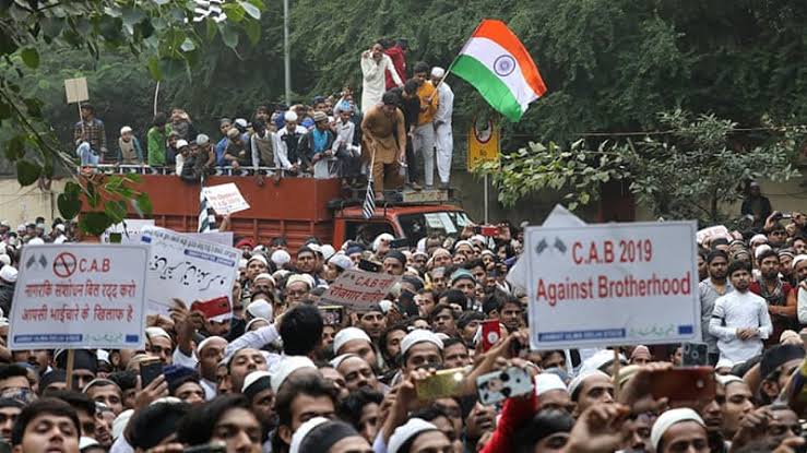 متنازع قانون