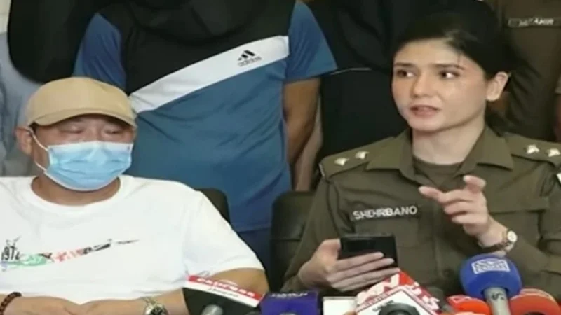 Lahore police arrest three suspects for robbing foreign national