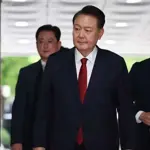 South Korean court issues arrest warrant for Ex-President Yoon Suk Yeol over martial law attempt