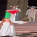 Opera performer waves Palestinian flag in bold On-Stage gesture