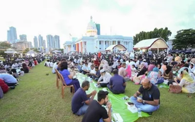Sri Lanka Muslim strengthen bonds between communities by hosting interfaith iftar