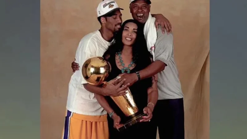 Lakers fanatic? This Kobe Bryant relic just sold for a fortune!