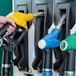 Govt reduces petrol and diesel prices in Pakistan
