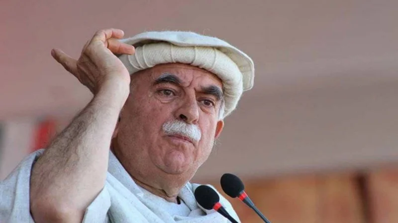 Achakzai demands withdrawal of cases against PTI founder