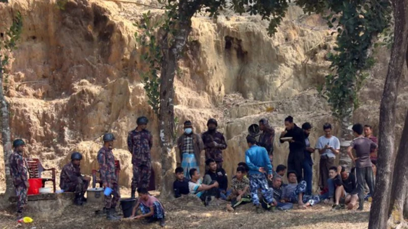 Myanmar troops seek refuge in Bangladesh amid clashes with anti-Junta Rebels