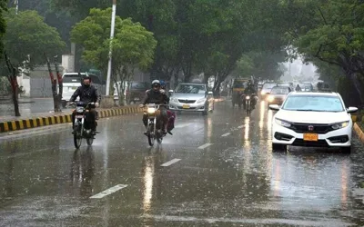 Parts of Karachi experience light to heavy rain