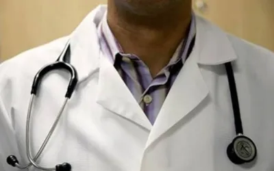 Federal Govt imposes ban on foreign visits of doctors