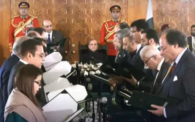 President administers oath to 19-member federal cabinet