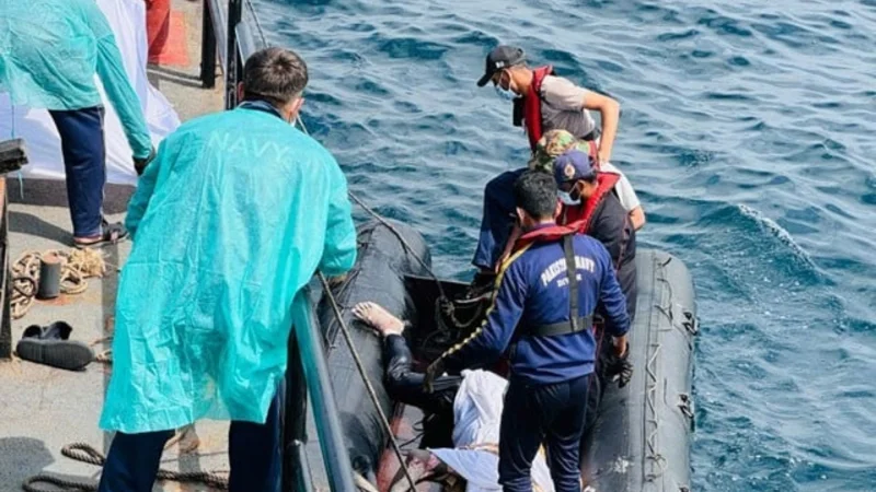 Pakistan Navy recovers 10 dead bodies of fisherman