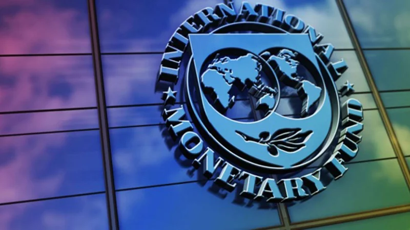 IMF demands Pakistan to impose 18pc GST on petrol