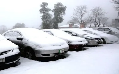 Tourist entry restricted in Murree amidst heavy snowfall