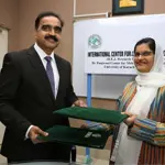 SFA signs two agreements with ICCBS-Karachi University