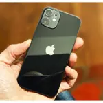 Apple forecasts decrease in iPhone sales
