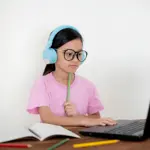 KHDA calls for online classes from school due to unpredictable Dubai weather