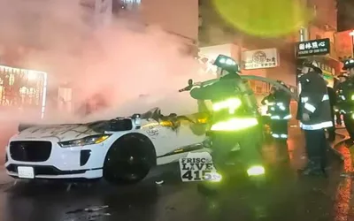 Mob Attacks Autonomous Vehicle in San Francisco