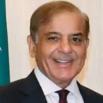 PM welcomes resumption of direct PIA flights to Baku