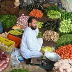 Pakistan’s weekly inflation drops by 0.81 pc