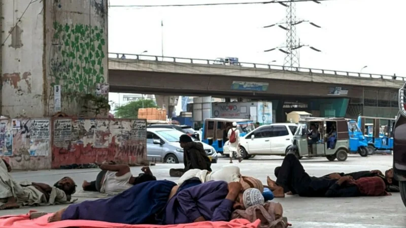 44 dead bodies of homeless people found in Karachi since Dec
