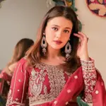 Zara Noor Abbas urges fans to support creativity without jumping to criticism