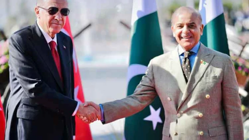 Pakistan, Turkiye sign 24 MoU, agreements to boost bilateral ties