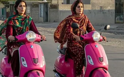 Sindh govt announces free pink scooters for working women