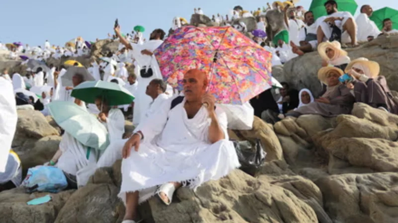 Saudi Arabia alerts Hajj Pilgrims to Heatwave