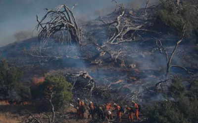 Authorities issue evacuation orders as wildfire north of Los Angeles spreads