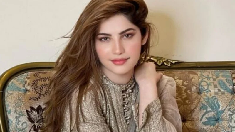 Neelam Muneer Shares Relationship Advice and Beauty Secrets