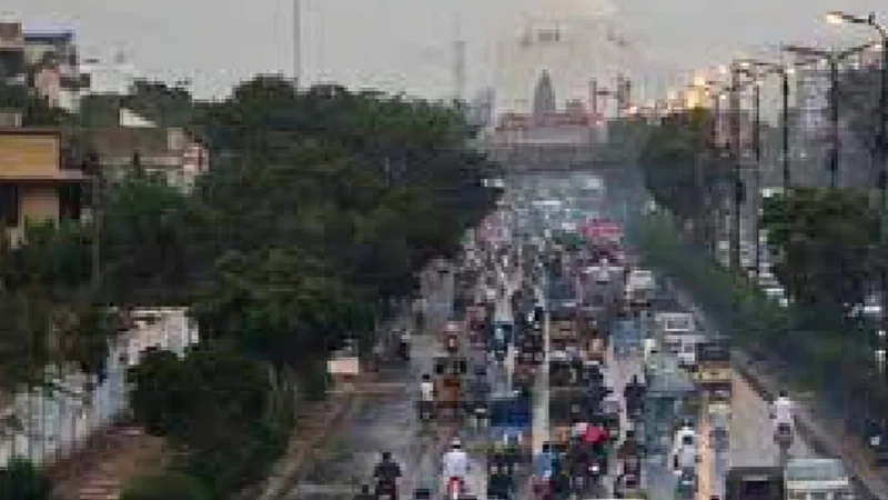 Weather Update: Heavy Rainfall Expected in Karachi Tonight