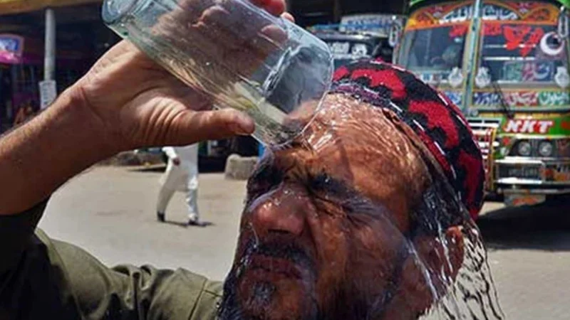 Health professionals advice precautions in wake of hight temperatures
