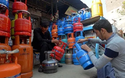 Sindh Govt orders crackdown against LNG, LPG cylinder shops