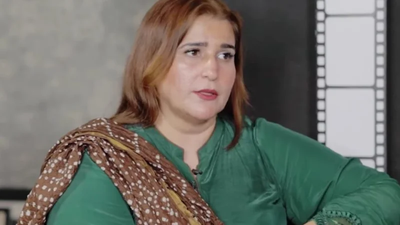 Drama Writer Zanjabeel Asim’s Advice for Young Girls Living in Fantasy