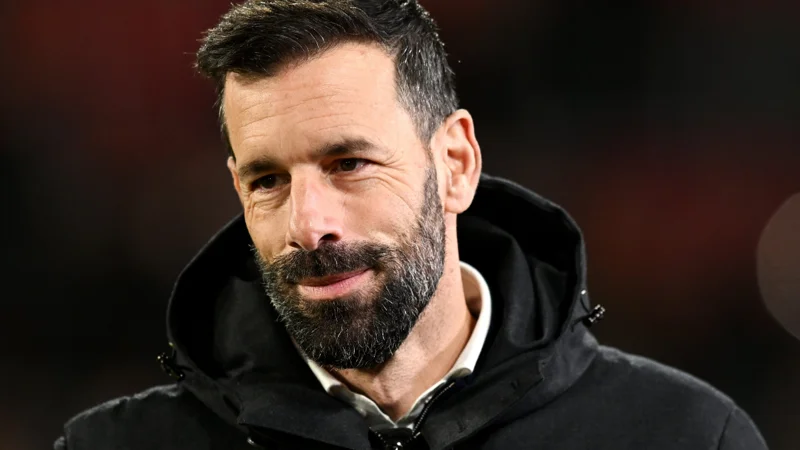 Ruud van Nistelrooy returns to Man United as assistant manager