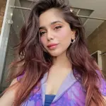 Pakistani Singer Aima Baig Warns Fans About Fake Snapchat Account