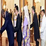 Envoys present diplomatic credentials to President Zardari