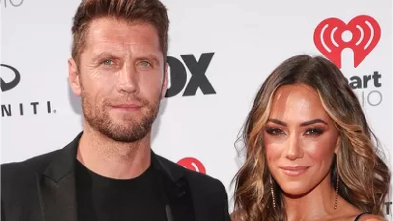 Jana Kramer Husband