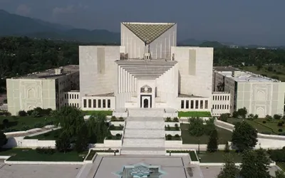 PTI moves SC against PHC's verdict on bat symbol