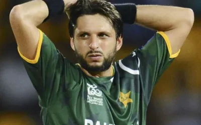 "Going to reserve my views," says Shahid Afridi while praising Aamer Jamal