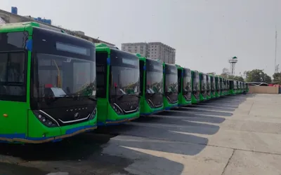 Sindh Adds Hybrid and Electric Buses to Peoples Bus Service’s Fleet - Check Routes & Fares