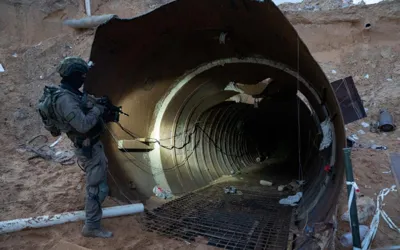 Israeli commandos uncover Hamas tunnel with holding Cells