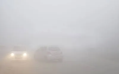 Lahore fog update: dense fog disrupts traffic in different areas
