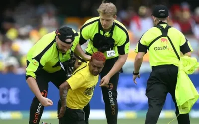 AUS vs WI: Cricket fans briefly stopped from entering Gabba due to security breach