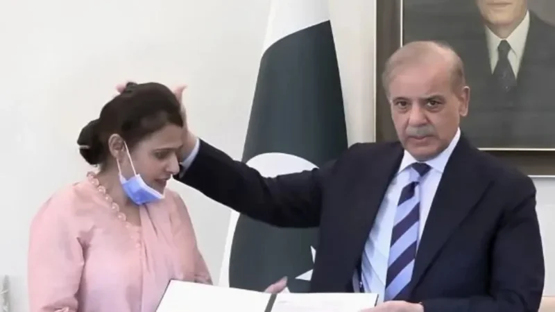 Nurse Razia Noreen to get national award for PIMS fire rescue - PIMS, Prime Minister, Razia Noreen, Shehbaz Sharif