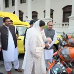 CM Punjab Maryam Nawaz inaugurates mobile veterinary fleet in Lahore