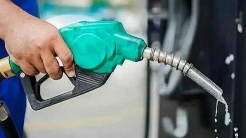 Federal govt cuts petrol price, raises diesel rate - diesel price, OGRA, petrol price