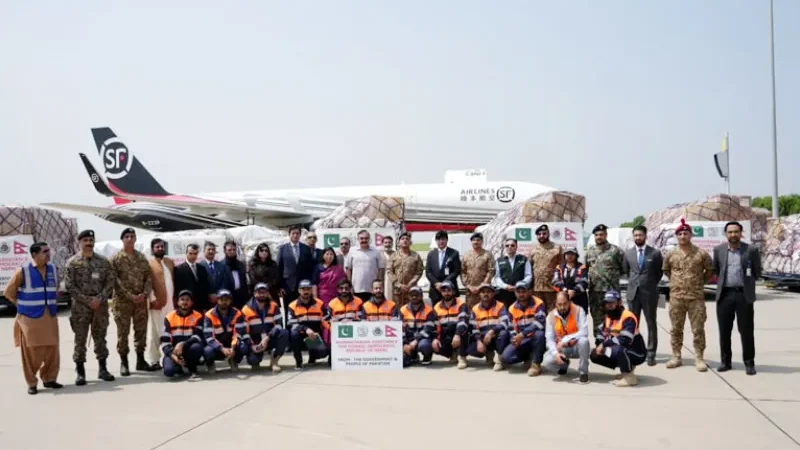 Pakistan dispatches 100 tons of humanitarian assistance to Nepal - humanitarian assistance to Nepal, Nepal