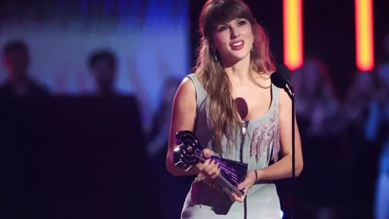 Taylor Swift wins first award for 'The Life of a Showgirl' - Taylor Swift, The Life of a Showgirl