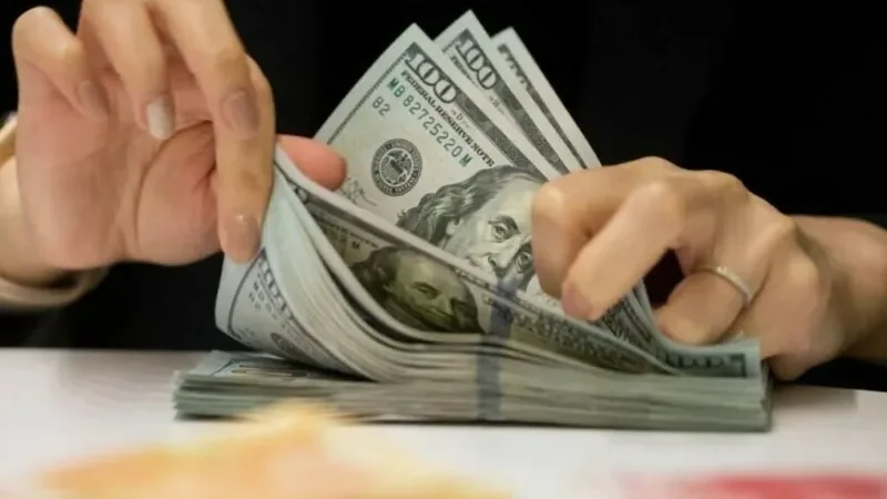 Pakistan’s foreign currency deposits reach $6.94 billion