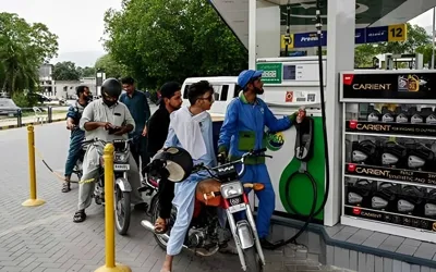 Government explains how to register for Rs100 petrol discount 