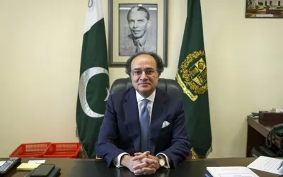 Pakistan finance minister pitches economic turnaround to investors in Islamabad and London